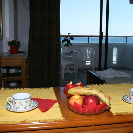 Blue Bay Apartments Hersonissos  Exterior foto