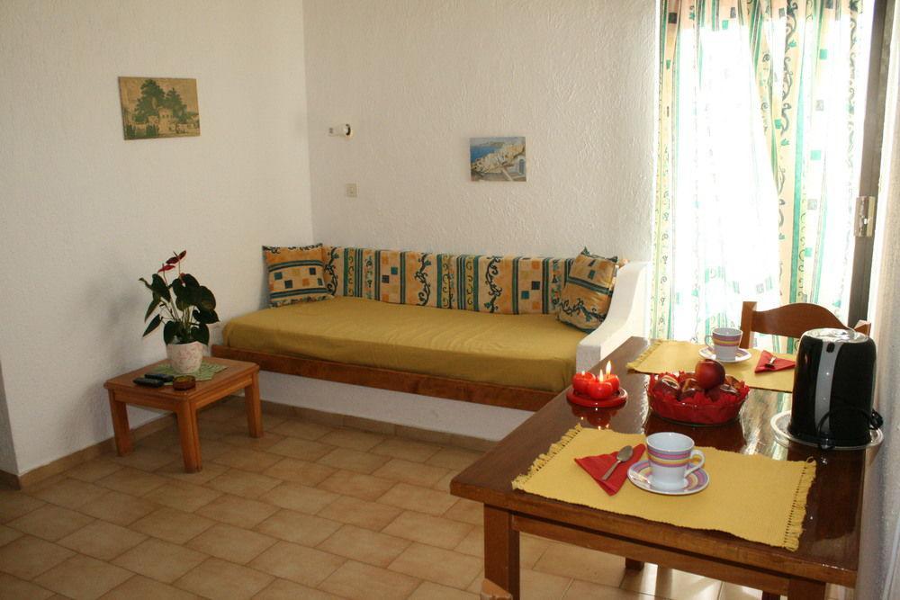Blue Bay Apartments Hersonissos  Exterior foto