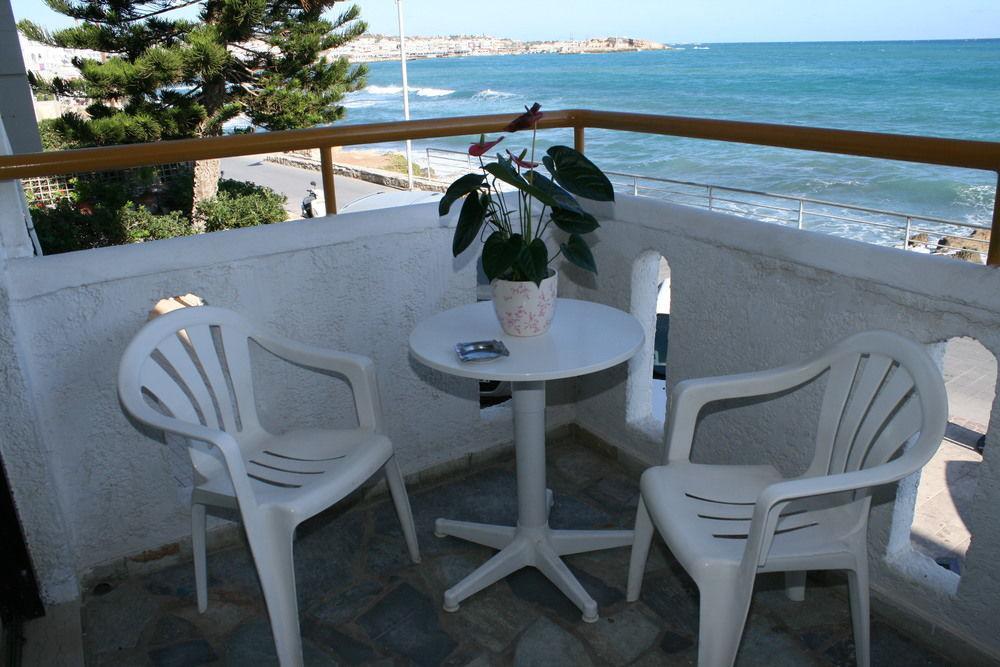 Blue Bay Apartments Hersonissos  Exterior foto